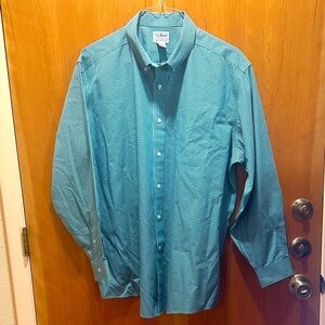 LL Bean, men’s dress shirt Size 18-35